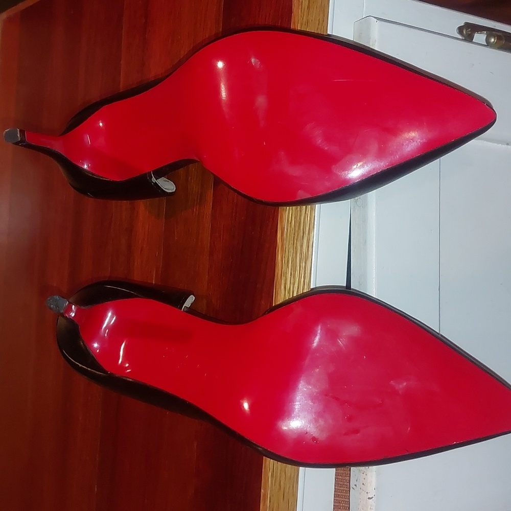 black heels - Picture 4 of 6
